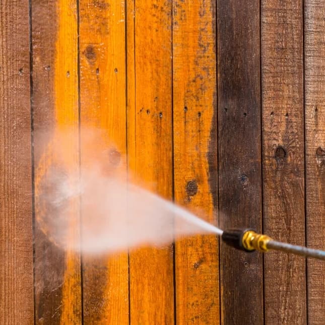 Fence pressure washing in Davenport, IA